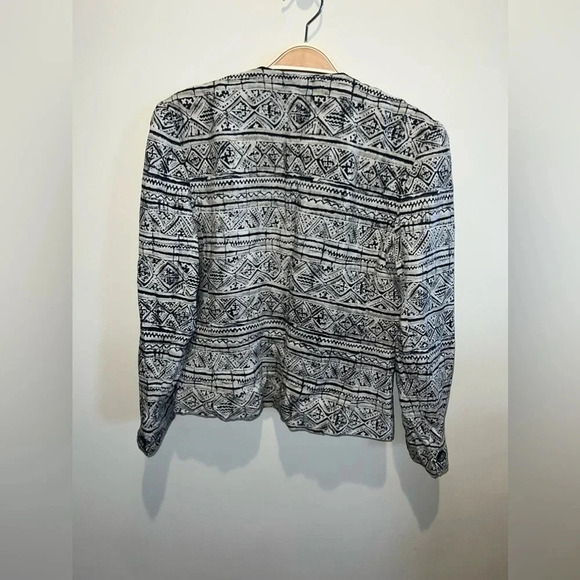 Jones New York Vintage 100% Silk Black and Tan Jacket Size 4P, Aztec, Classy - Picture 3 of 9